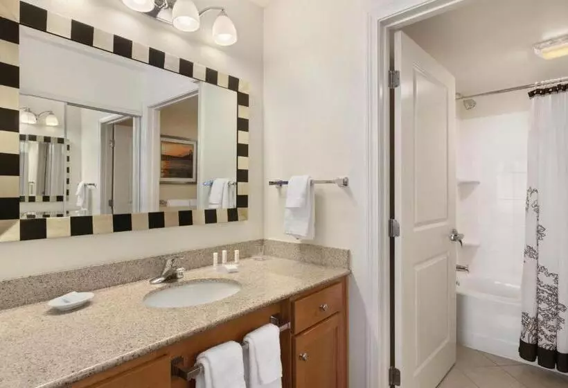 キングサイドベッドのスタンダードワンルーム, Residence Inn By Marriott Newport Middletown