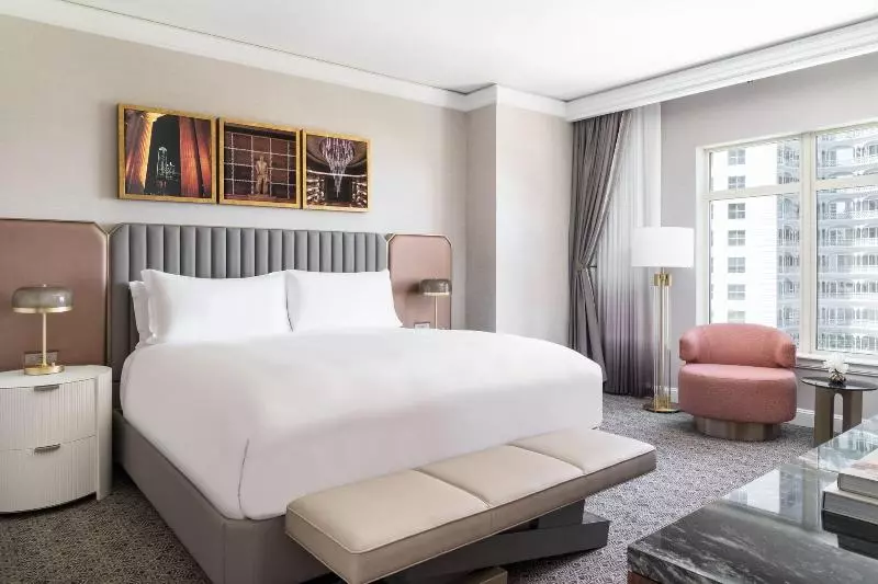 キングサイズベッドのデラックススイート, The Ritzcarlton, Dallas