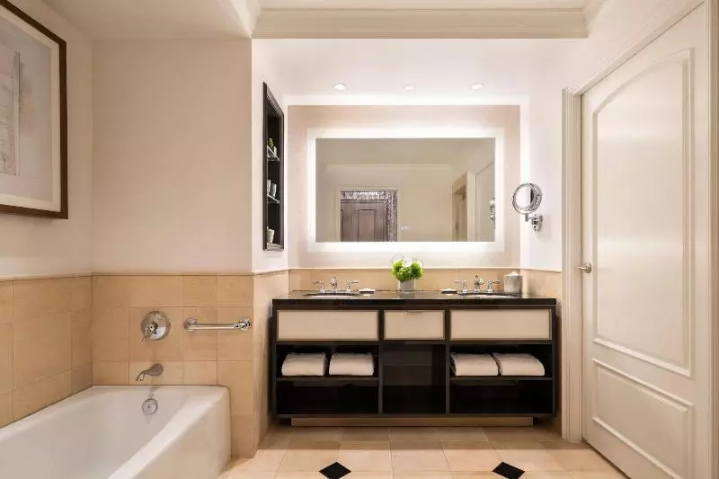 キングサイズベッドのデラックススイート, The Ritzcarlton, Dallas