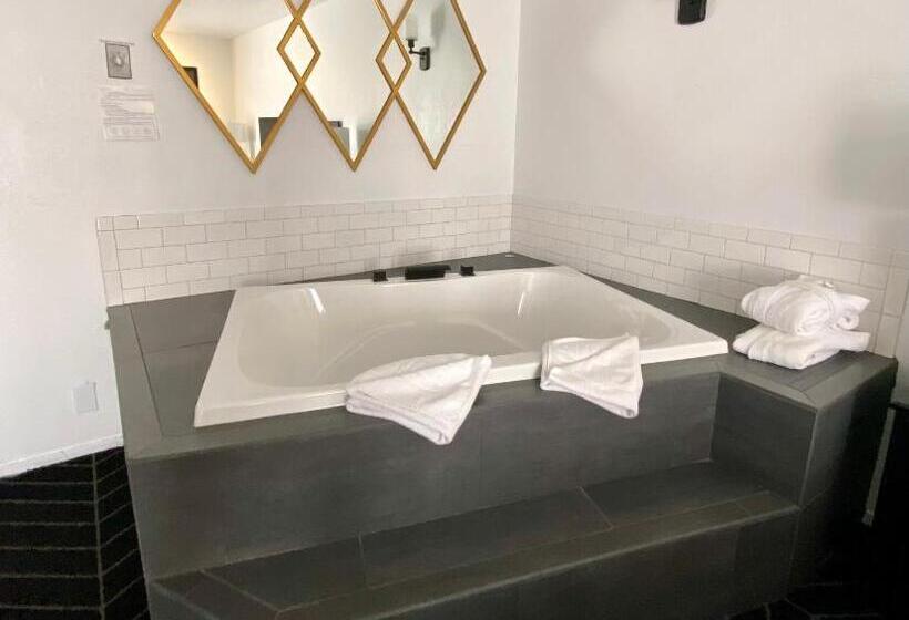 キングサイズベッドのスイートルーム, Masterpiece