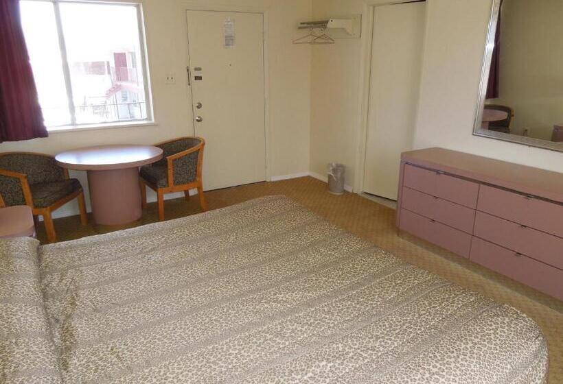 חדר סטנדרט עם מיטת קינג, Starlite Motor Inn