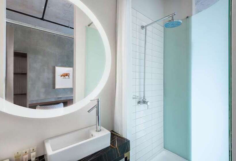 غرفة قياسية, Nylo Dallas Plano Hotel, Tapestry Collection By Hilton