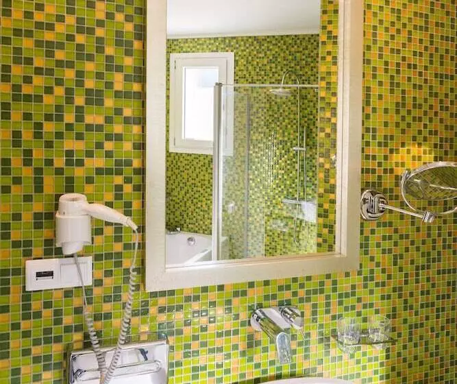 سوییت, Salvator Villas & Spa