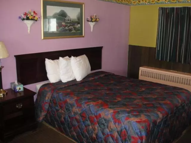 身障者適用キングサイズベッドルーム, Standish Motel