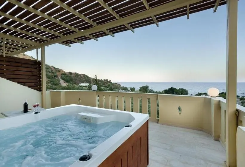 Superior 2-bedroom flat with sea view, Sunrise Hotel & Apartments