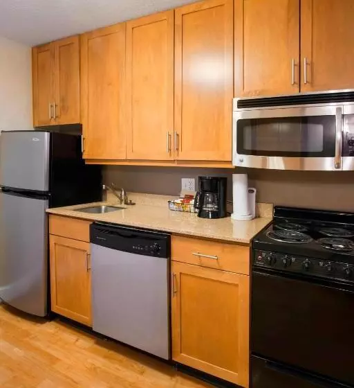 スタンダードスタジオ, Towneplace Suites By Marriott Kansas City Overland Park