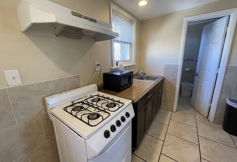 带3个卧室的公寓, Anchor Motel