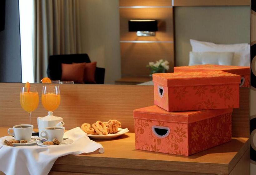 스탠다드 트리플 룸, Elektra Hotel & Spa