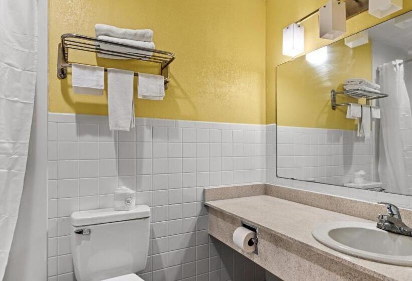 带2个双人床的标准工作室, Americas Best Value Inn Carlisle