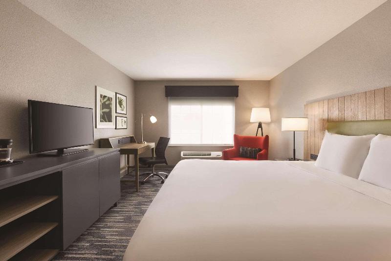 חדר סטנדרט עם מיטת קינג, Country Inn & Suites By Radisson, Green Bay North, Wi