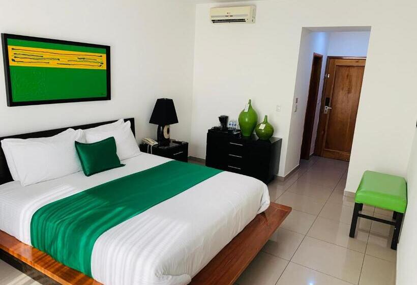 اتاق استاندارد با تخت بزرگ, Galerias Hn