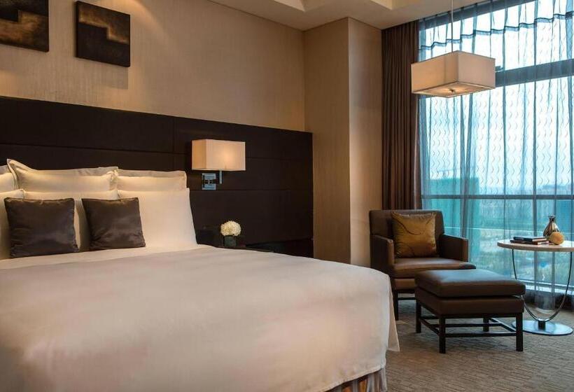 غرفة تنفيذية, Renaissance Guiyang