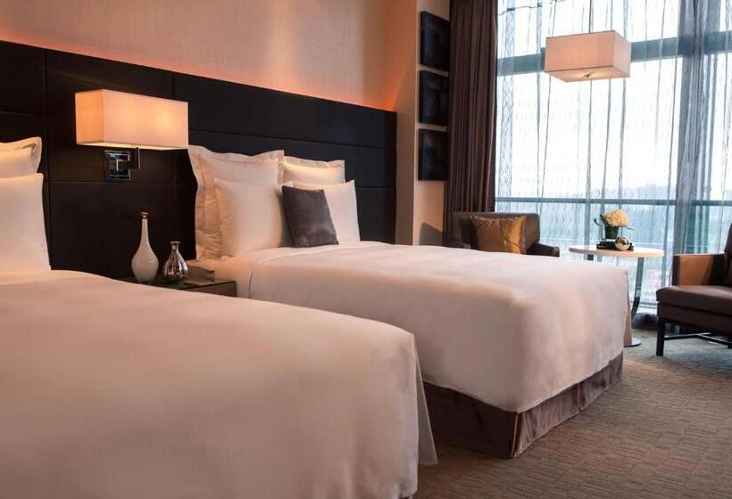 غرفه قياسيه سريرين مزدوجين, Renaissance Guiyang