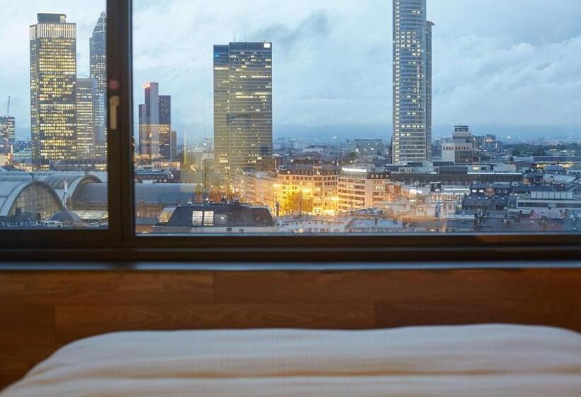 带观景的高级间, Scandic Frankfurt Museumsufer