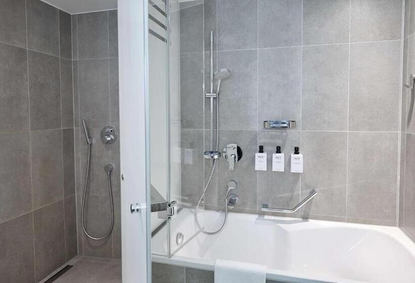 带大床的套房, Scandic Frankfurt Museumsufer