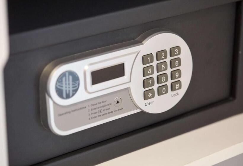 带大床的套房, Scandic Frankfurt Museumsufer