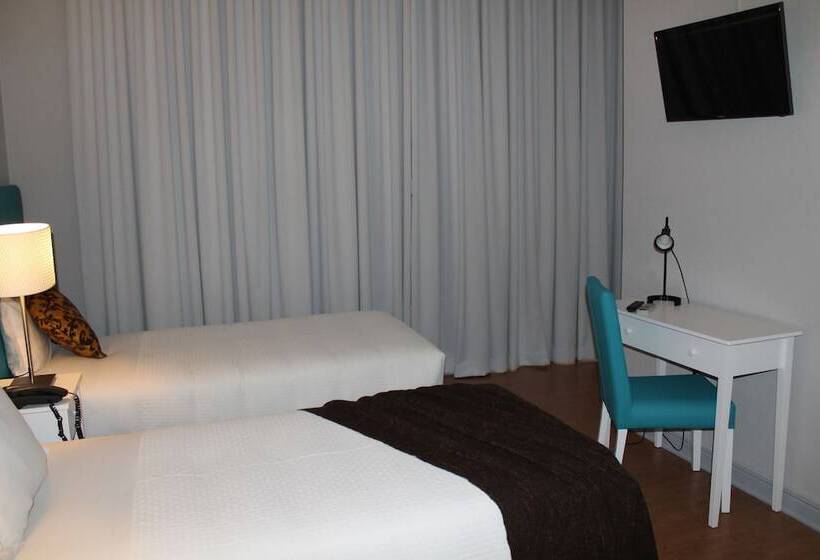 غرفة قياسية ثلاثية, Senhor De Matosinhos