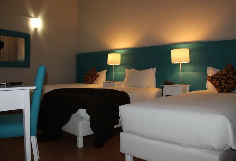 غرفة قياسية ثلاثية, Senhor De Matosinhos