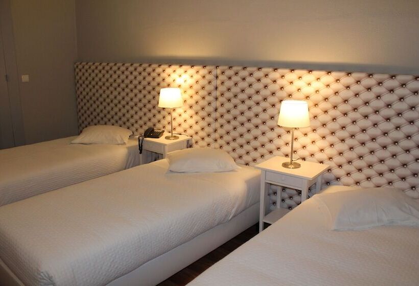 غرفة قياسية ثلاثية, Senhor De Matosinhos