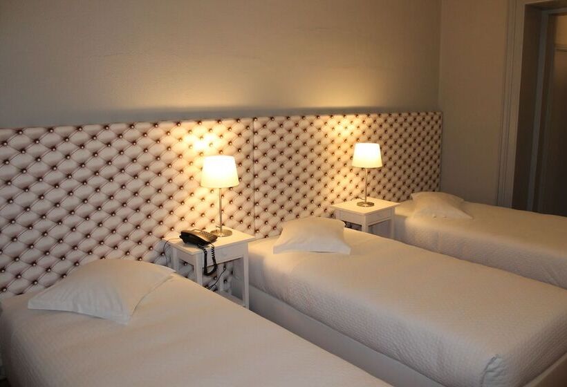 غرفة قياسية ثلاثية, Senhor De Matosinhos