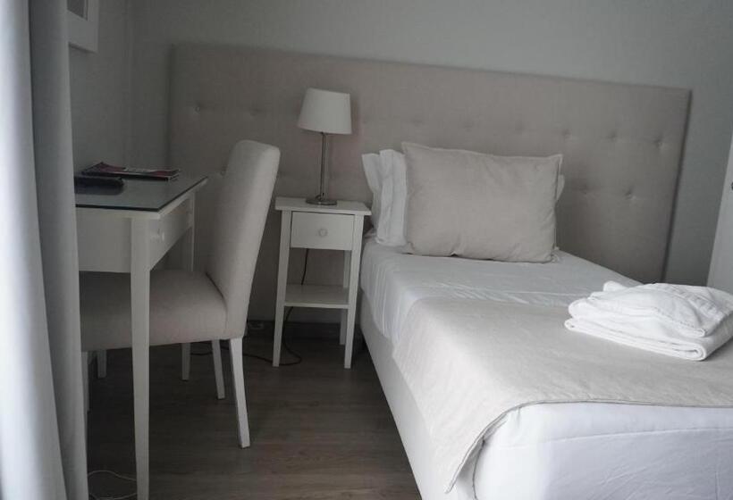 غرفة قياسية ثلاثية, Senhor De Matosinhos