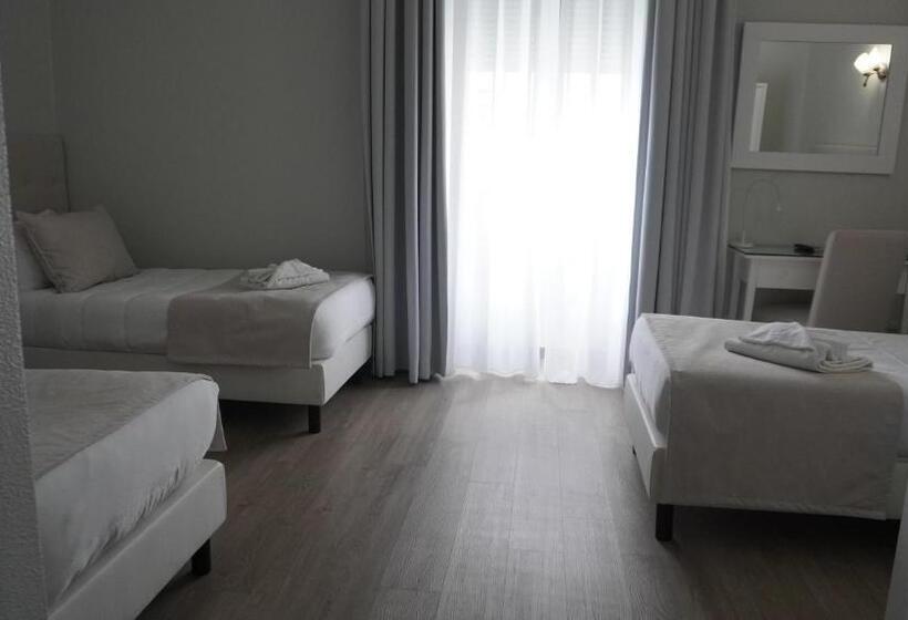 غرفة قياسية ثلاثية, Senhor De Matosinhos