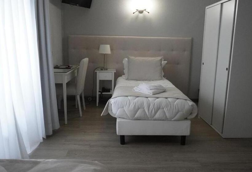 غرفة قياسية ثلاثية, Senhor De Matosinhos