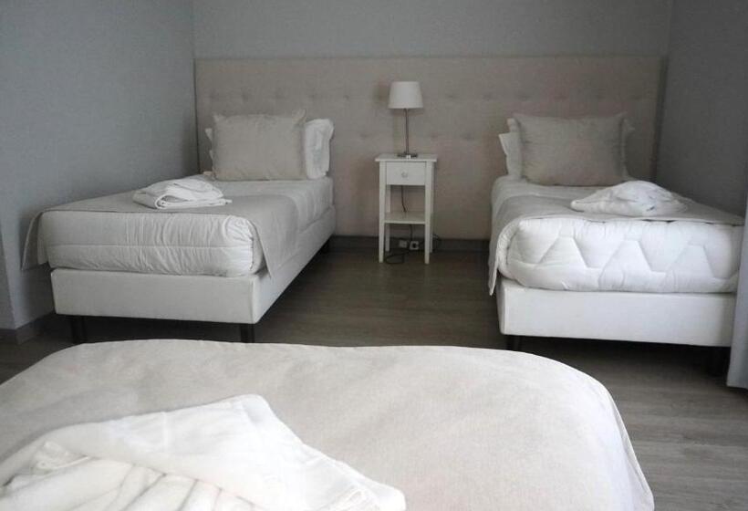 غرفة قياسية ثلاثية, Senhor De Matosinhos