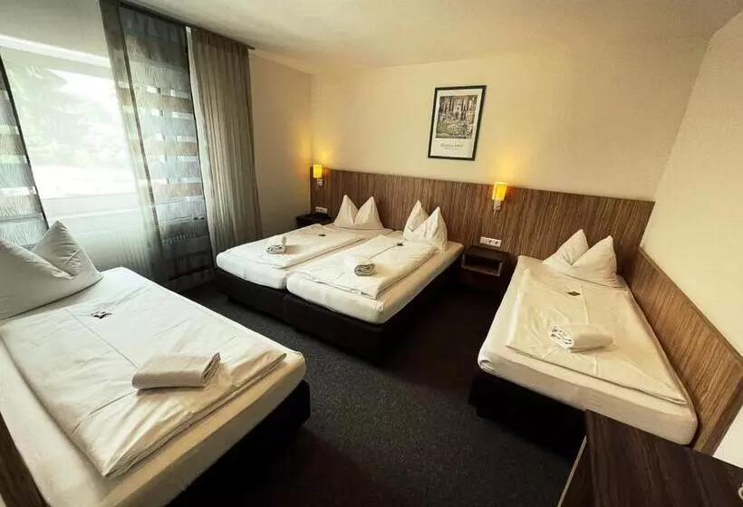 Standard Neljän Hengen Huone, Sport Hotel Kenzingen
