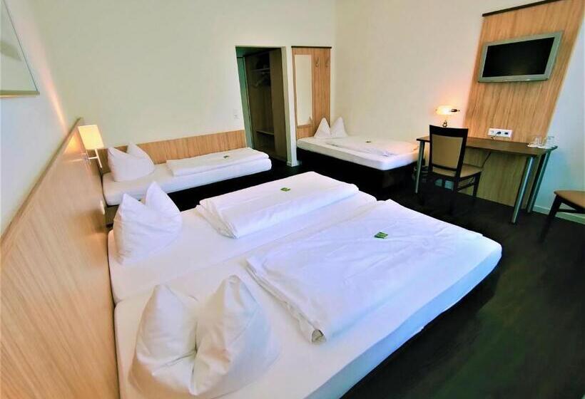 Четырехместный Номер Стандарт, Sport Hotel Kenzingen