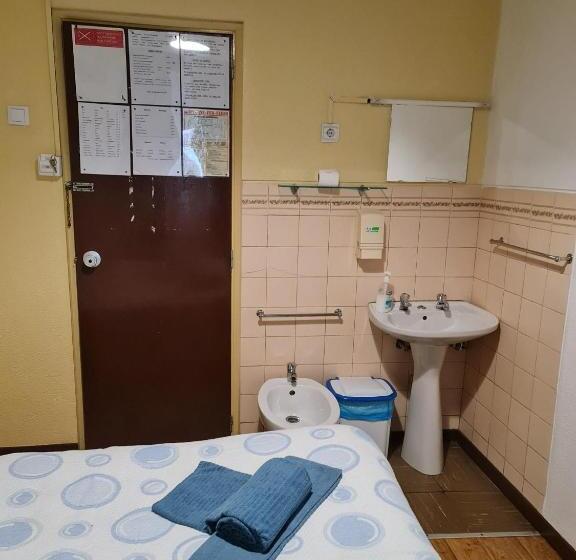 اتاق استاندارد با تخت دوبل, Pensao Residencial Flor Dos Cavaleiros