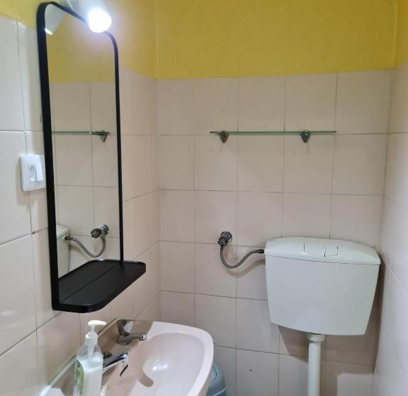 سوییت, Pensao Residencial Flor Dos Cavaleiros