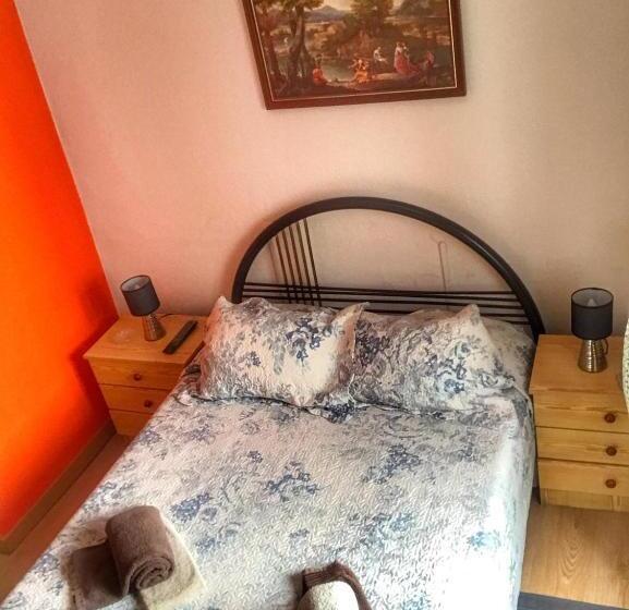 سوییت, Pensao Residencial Flor Dos Cavaleiros