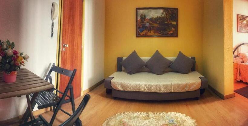 سوییت, Pensao Residencial Flor Dos Cavaleiros