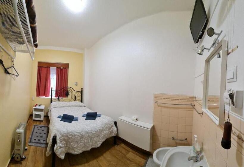 اتاق استاندارد با تخت دوبل, Pensao Residencial Flor Dos Cavaleiros