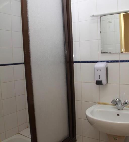 سوییت, Pensao Residencial Flor Dos Cavaleiros