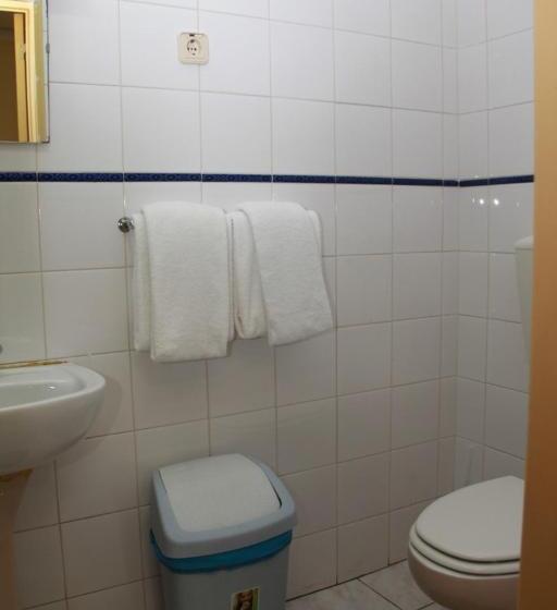 سوییت, Pensao Residencial Flor Dos Cavaleiros