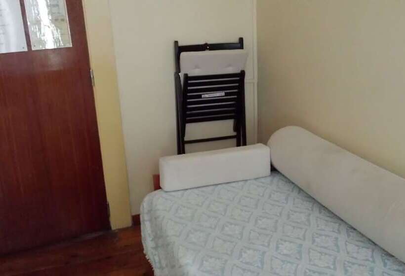 سوییت, Pensao Residencial Flor Dos Cavaleiros