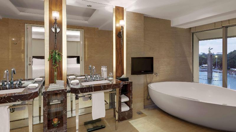 Standard Szoba King Size Bed, Seffner Inn And Suites