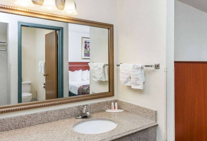 Номер Стандарт 2 Двуспальные Кровати, Baymont By Wyndham Decatur