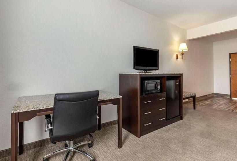 2ダブルベッドのスタンダードルーム, Comfort Inn & Suites Gatesville Near Fort Cavazos