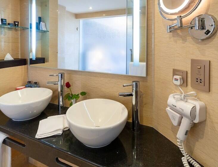 Deluxe Szoba, The Boma Nairobi