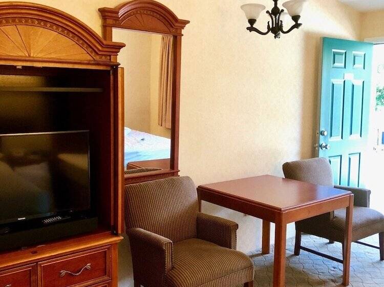 Номер Стандарт, Lyn Aire Motel