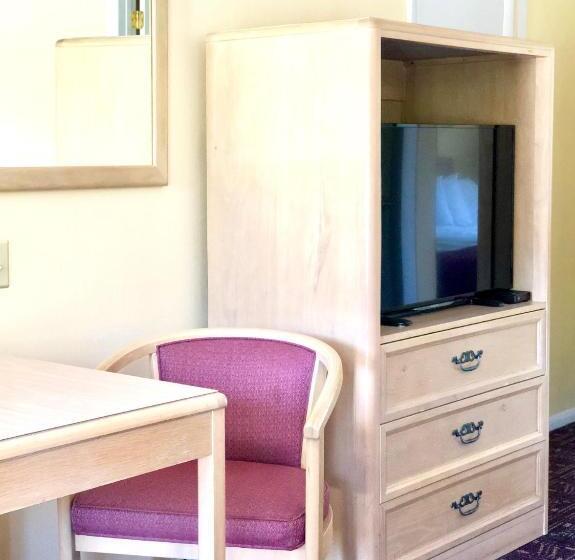 キングサイズベッドのスーペリアルーム, Lyn Aire Motel