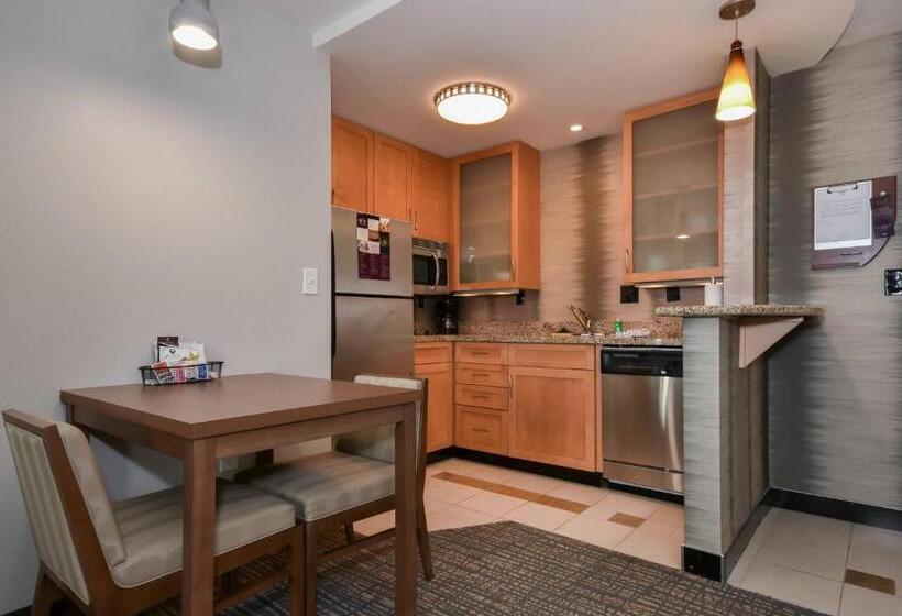 Люкс Кровать Кинг, Residence Inn Charlotte Concord