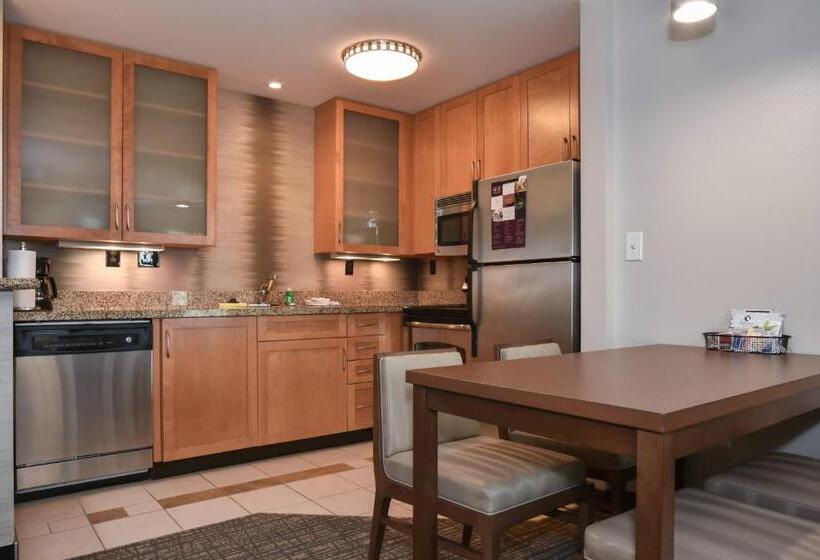 Люкс 2 Спальни, Residence Inn Charlotte Concord