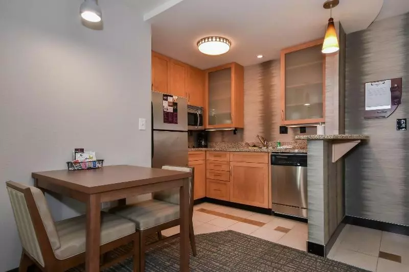Sviitti King-vuode, Residence Inn Charlotte Concord