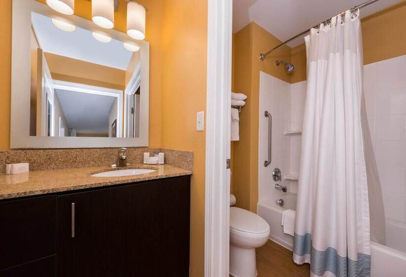 Люкс 2 Спальни, Towneplace Suites Huntington