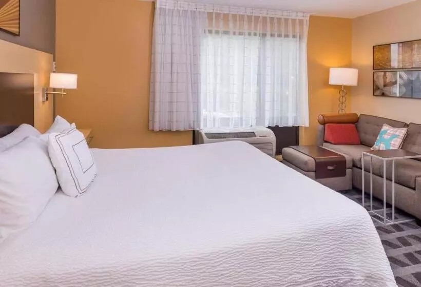 スタンダードスタジオ, Towneplace Suites Huntington