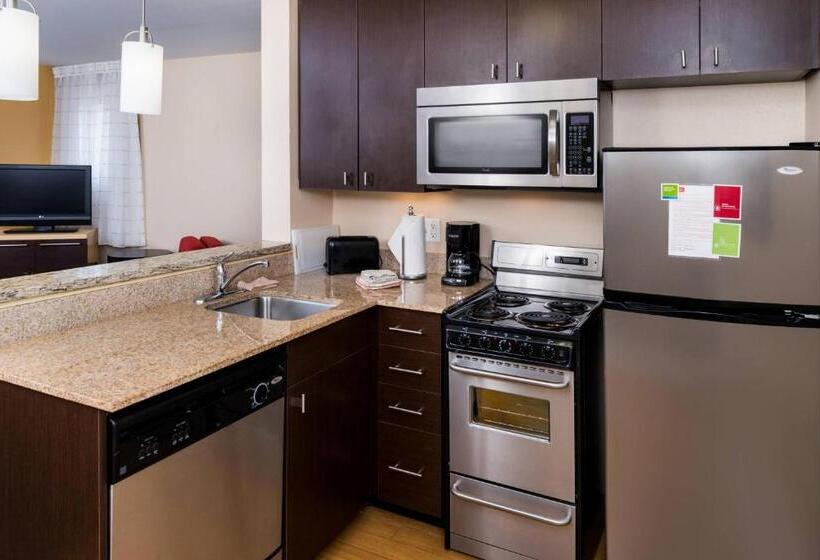 Люкс 2 Спальни, Towneplace Suites Huntington
